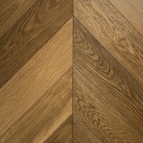 HM Flooring Французкая ёлка Дуб Прайм Смоукд лак с фаской (фото 1)